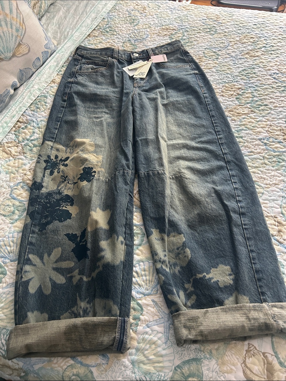 BDG Urban Outfitters Dark Blue Floral Bleach Boyfriend Jeans